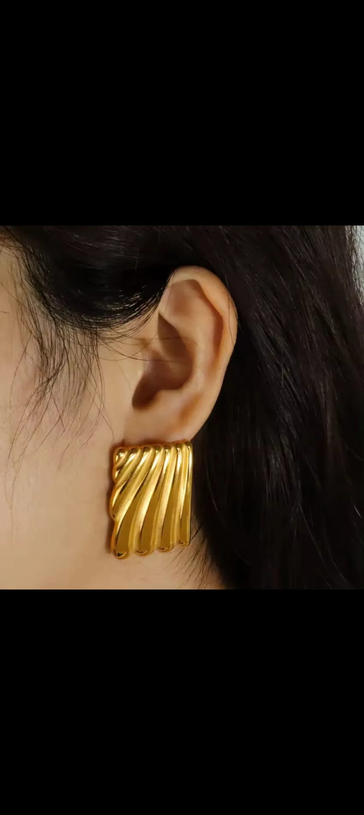 Elegant Gold-Plated Stainless Steel Earring