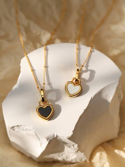 Elegant Gold Heart Pendant Necklace