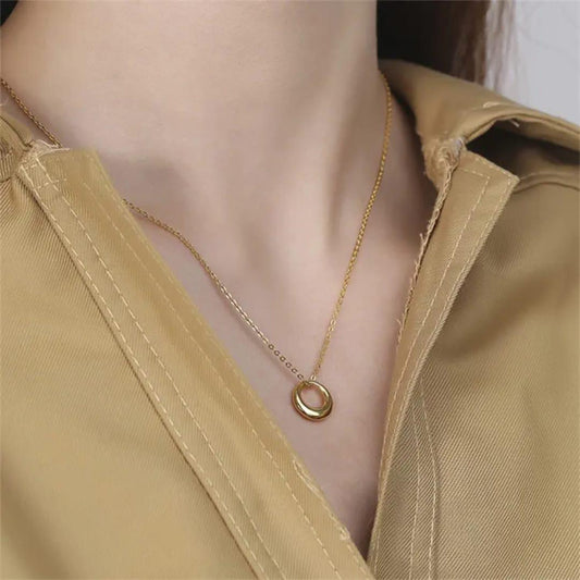 Minimalist Gold Circle Pendant Necklace