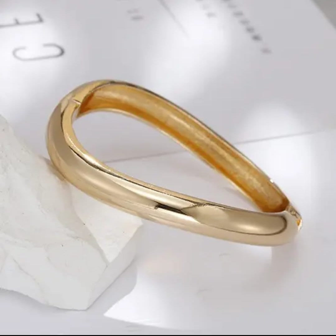 Gold Plated Curve Bracelet