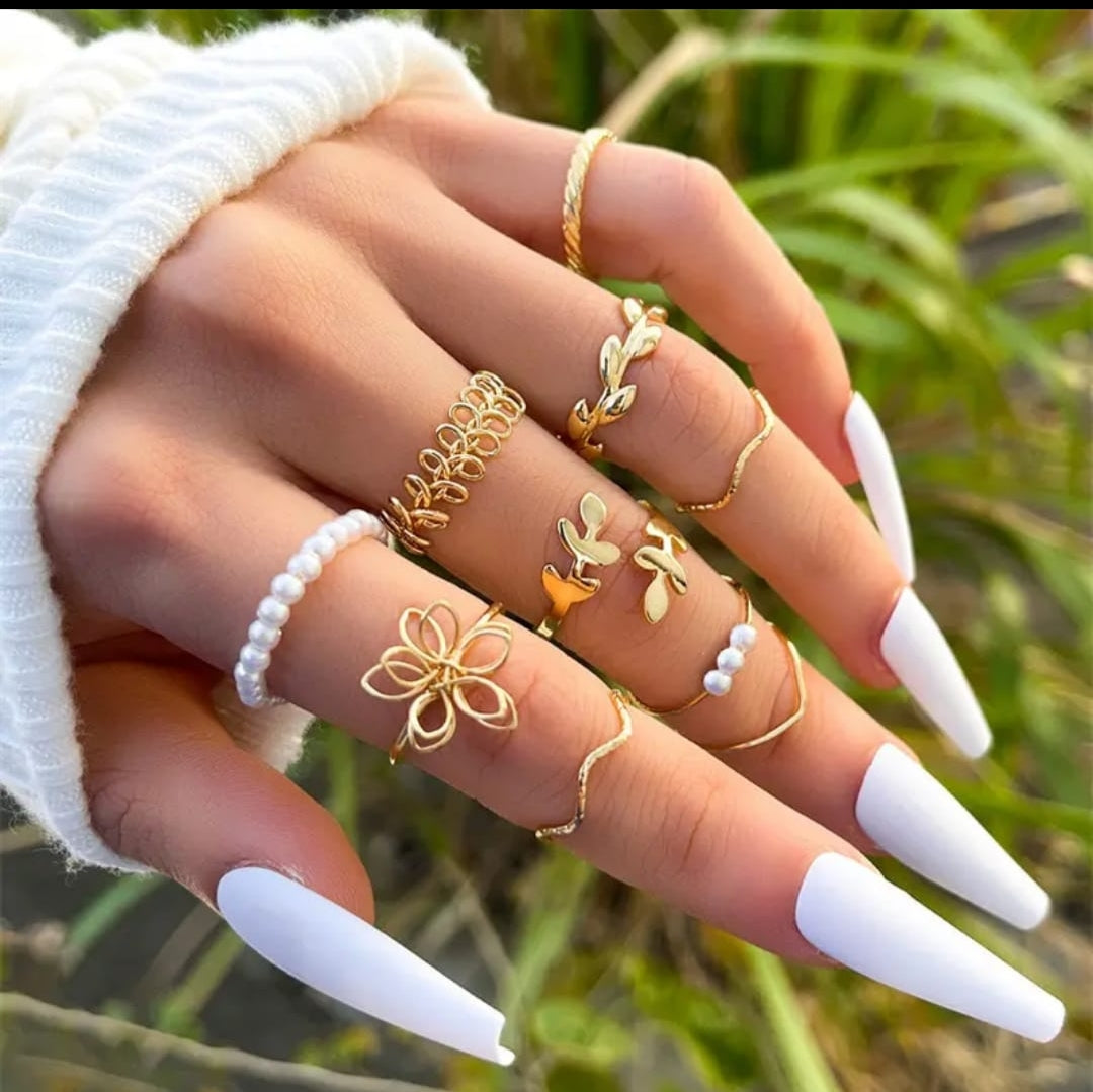 Golden Blossom Ring Set – Adjustable & Aesthetic